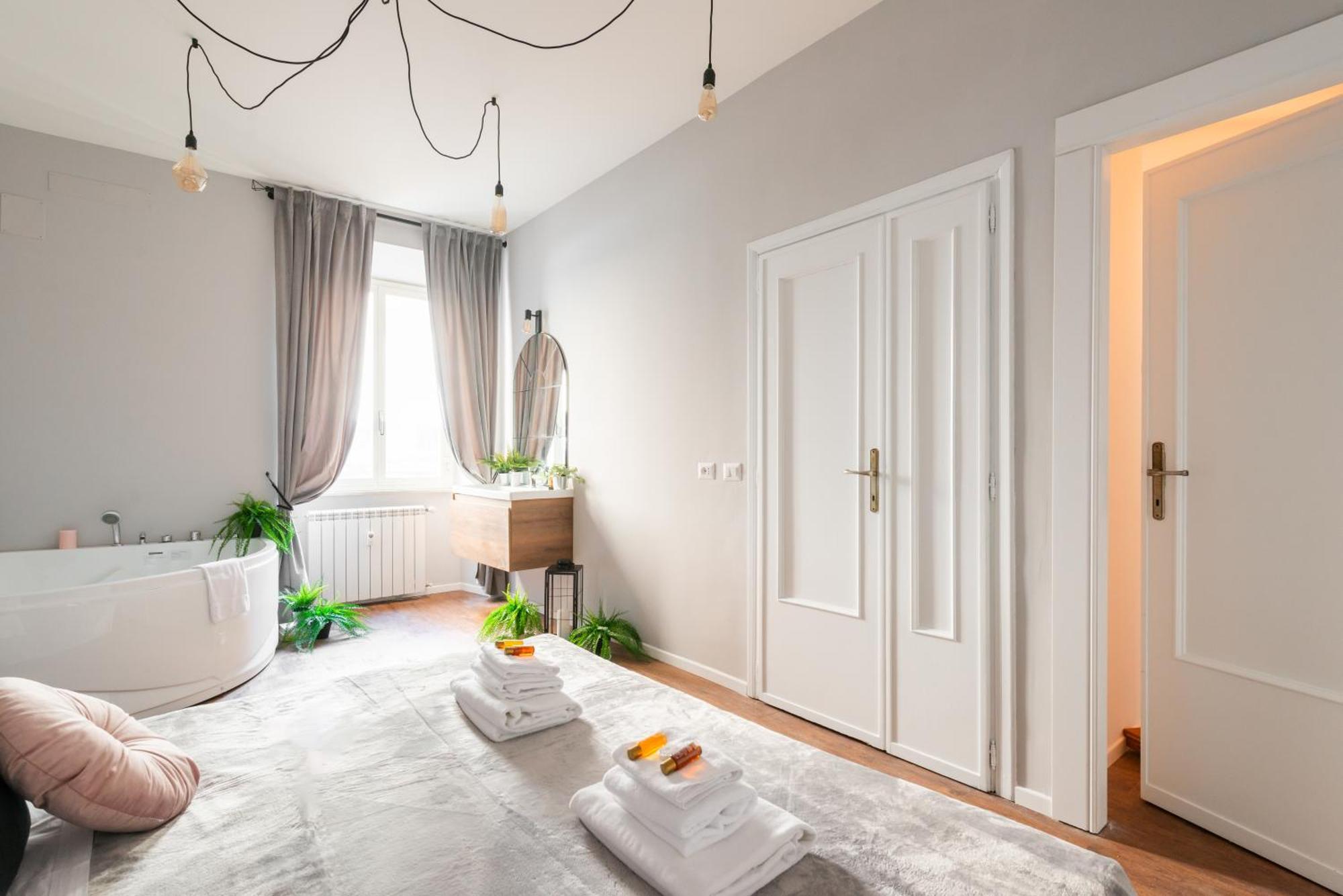 Jacuzzi Termini Apartment Rome Exterior photo